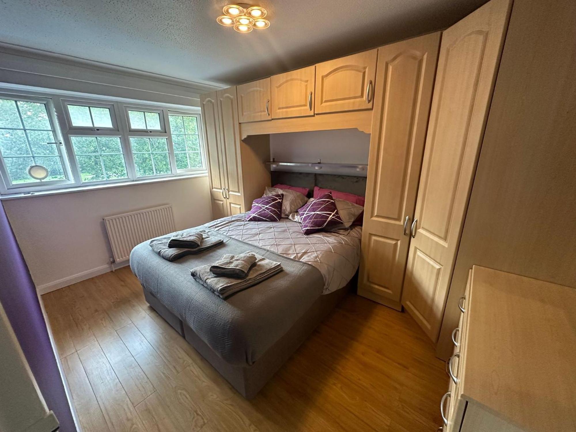 Rooms In Stylish House Milton Keynes Kültér fotó